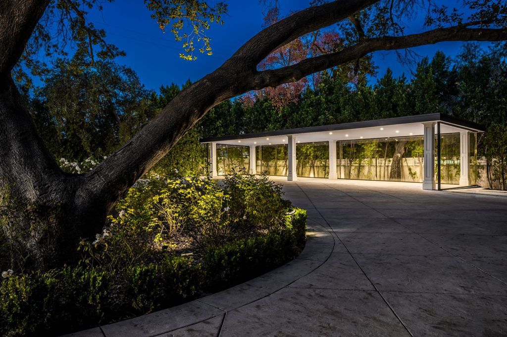 The Home in Encino is one of a kind home nestled in one of the most highly coveted neighborhoods in all of Encino now available for sale. This house located at 17528 Jayden Ln, Encino, California