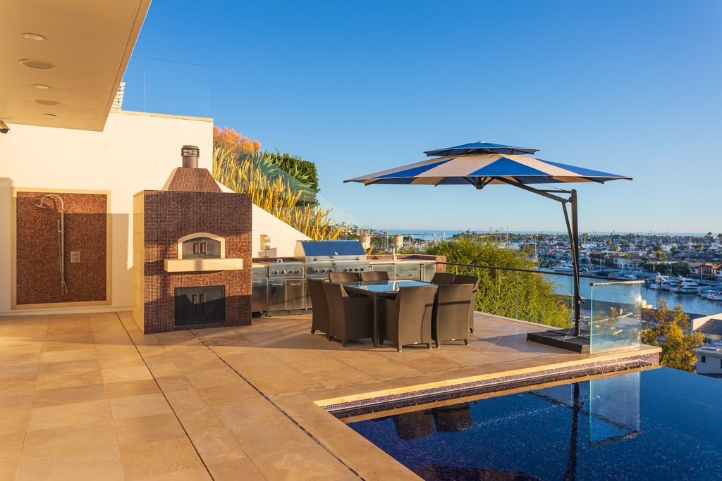 This-19995000-Home-in-Corona-Del-Mar-boasts-Unparalleled-Design-and-Unrivaled-Construction-Quality-14