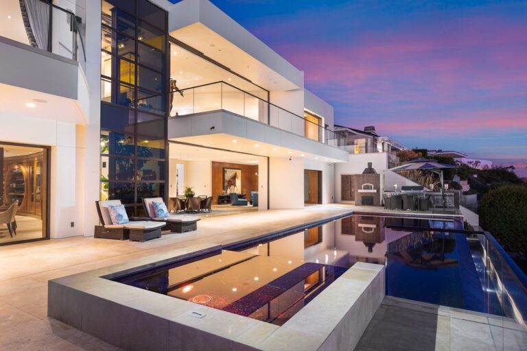 This $19,995,000 Home in Corona Del Mar boasts Unparalleled Design and Unrivaled Construction Quality