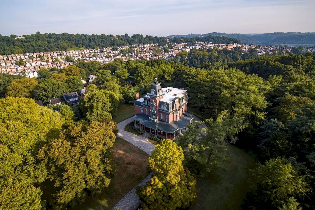 The Home in Pennsylvania is a luxurious home featuring perfect combination of original elegance and modern amenities now available for sale. This home located at 5501 Elgin St, Pittsburgh, Pennsylvania; offering 08 bedrooms and 05 bathrooms with 9,286 square feet of living spaces.