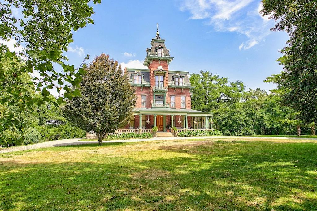 This-3280000-Remarkable-Residence-is-Truly-a-Piece-of-Art-in-Pennsylvania-28