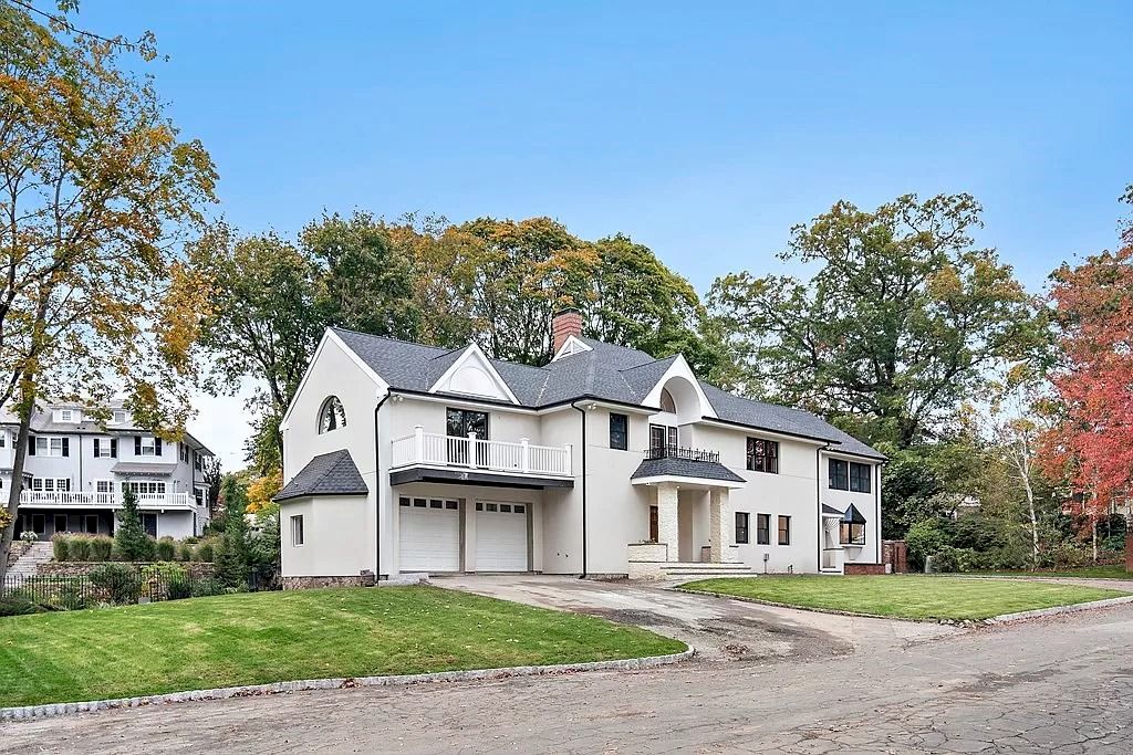 The Home in Massachusetts is a luxurious home with beautiful lake views now available for sale. This home located at 11 Niles Ln, Winchester, Massachusetts; offering 05 bedrooms and 06 bathrooms with 7,103 square feet of living spaces.