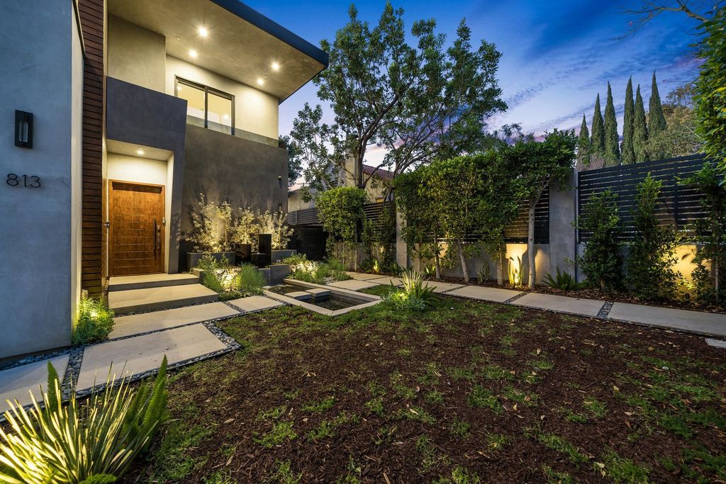 The Home in West Hollywood is an architectural gated masterpiece has entertainer’s backyard showcases heated Zero edge pool and over-sized spa now available for sale. This home located at 813 N Laurel Ave, Los Angeles, California