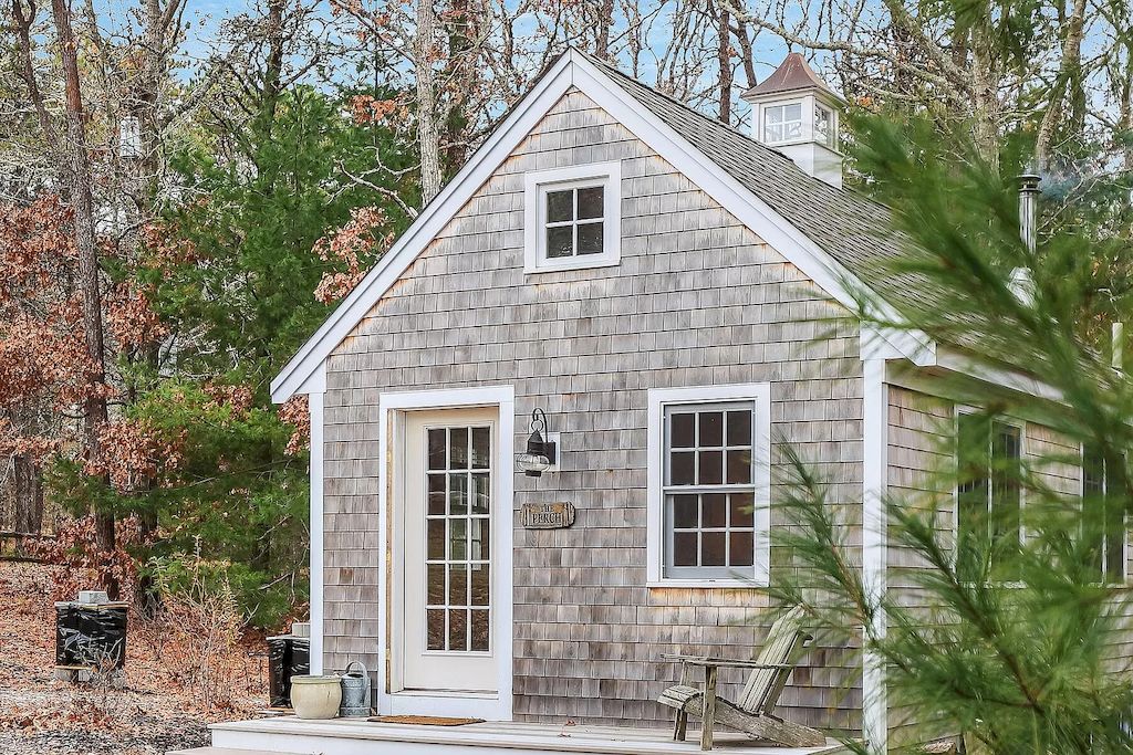 The Home in Massachusetts is a luxurious home nestled into a beautiful natural settings now available for sale. This home located at 128 Starboard Ln, Osterville, Massachusetts; offering 04 bedrooms and 06 bathrooms with 3,322 square feet of living spaces.