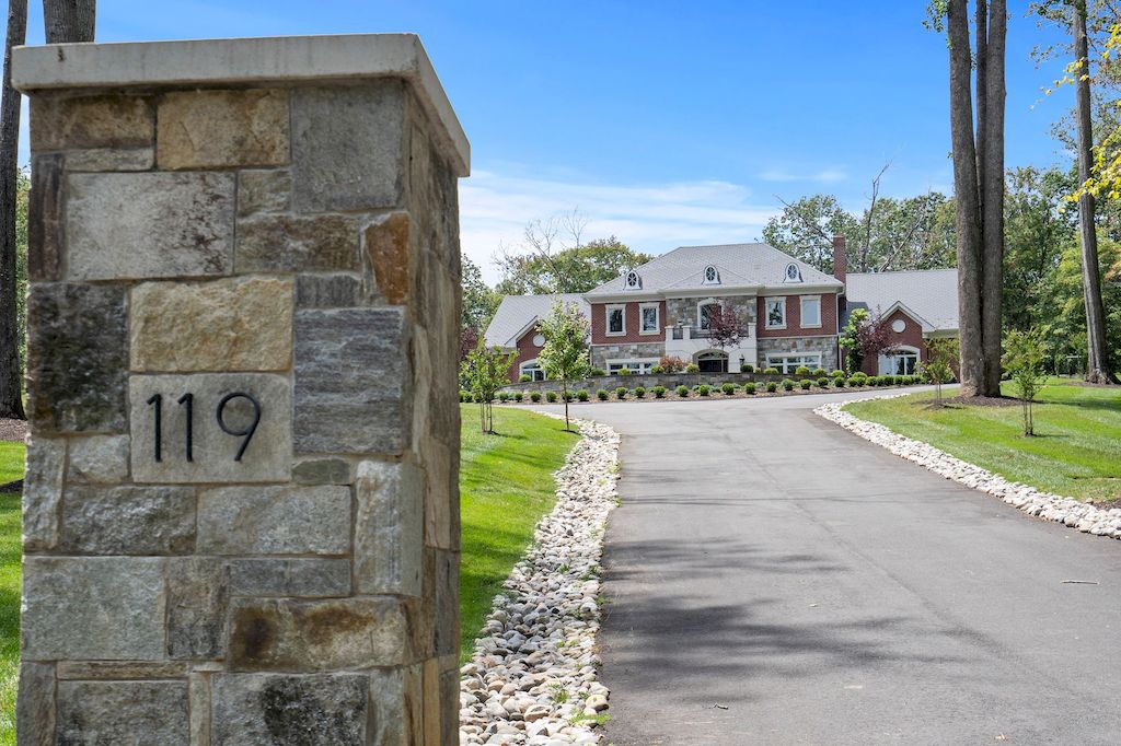 This-3990000-Stunning-Home-Provides-Generous-Entertaining-Rooms-and-Comfortable-Living-Spaces-in-Virginia-34