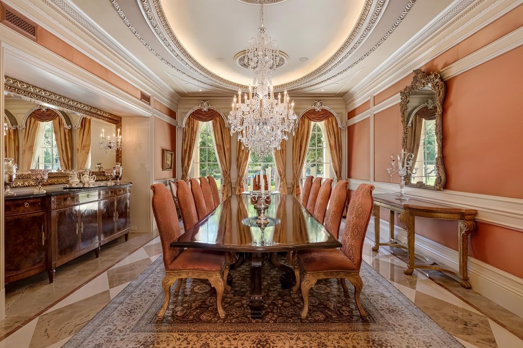 The Mansion in Beverly Hills is a palatial Italian manor with perfect blend of elegant design, flawless artistry and sumptuous comfort now available for sale. This home located at 1006 N Roxbury Dr, Beverly Hills, California