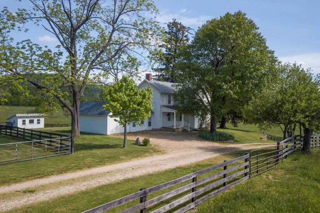 This-5999500-Grand-Farm-Estate-in-Virginia-Replete-with-Modern-Facilities-7