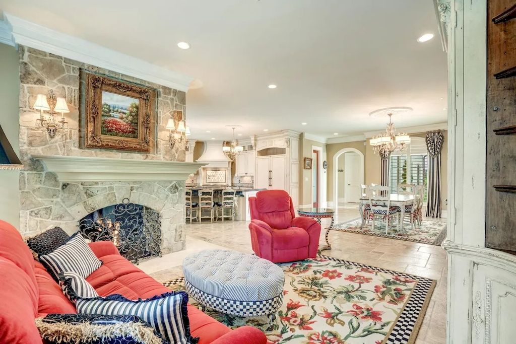 This-6775000-Distinguished-French-Provincial-Estate-Conveys-a-Truly-Resort-like-Life-in-Virginia-7