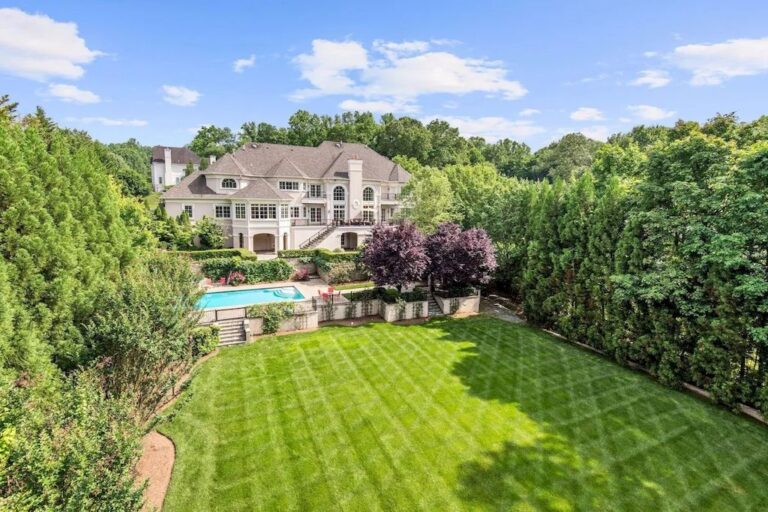 This $7,500,000 Palatial Estate Offers Resort-style Living in Virginia