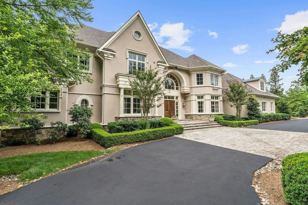 The Home in Virginia is a luxurious home designed for entertaining on a grand scalenow available for sale. This home located at 886 Chinquapin Rd, McLean, Virginia; offering 08 bedrooms and 10 bathrooms with 17,743 square feet of living spaces.