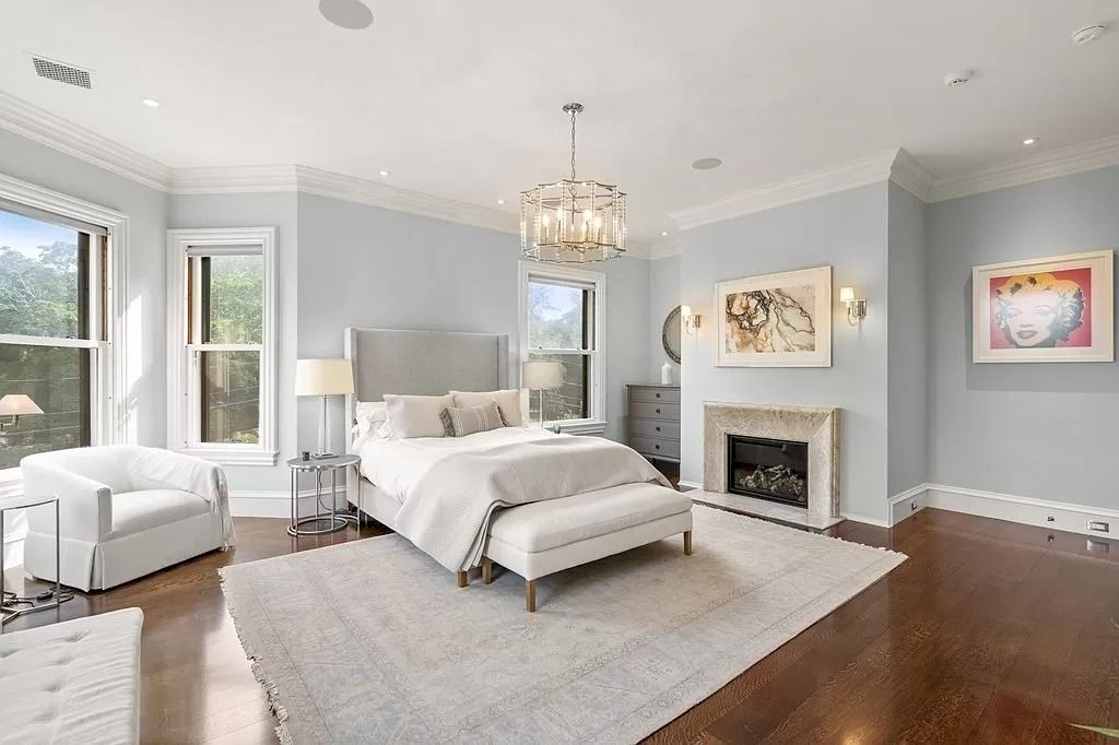 The Home in Massachusetts is a luxurious home which is not only ideal for urban life but also great for outdoor experience now available for sale. This home located at 59 High St, Brookline, Massachusetts; offering 07 bedrooms and 08 bathrooms with 7,450 square feet of living spaces.