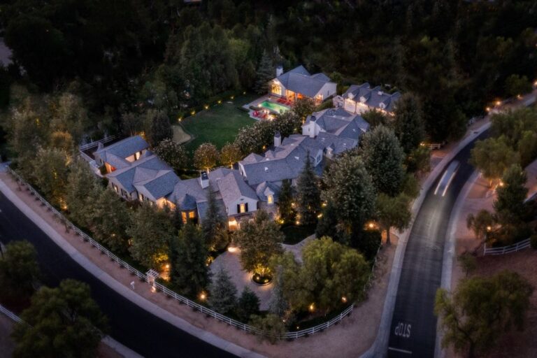 This Beautiful $17,499,000 Hidden Hills Home is a Truly Luxury Living