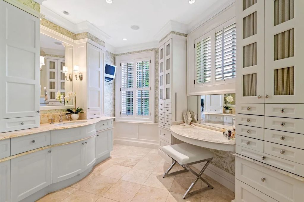 The Home in Virginia is a luxurious home offering every modern-day convenience with significant renovations now available for sale. This home located at 6827 Sorrel St, McLean, Virginia; offering 08 bedrooms and 12 bathrooms with 14,900 square feet of living spaces.