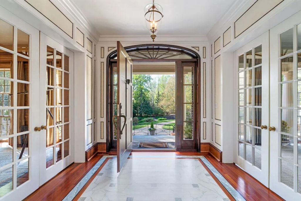 The Home in Virginia is a luxurious home offering every modern-day convenience with significant renovations now available for sale. This home located at 6827 Sorrel St, McLean, Virginia; offering 08 bedrooms and 12 bathrooms with 14,900 square feet of living spaces.