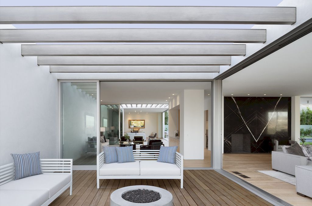 Ventura-Hillside-Home-Stunning-White-Horizontal-Blocks-by-DARX-Studio-6