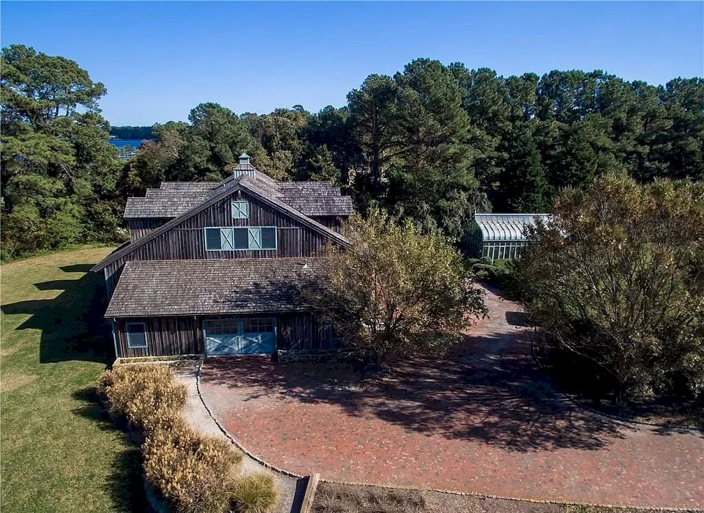 Waterfront-Home-in-Virginia-Hits-Market-for-6150000-20