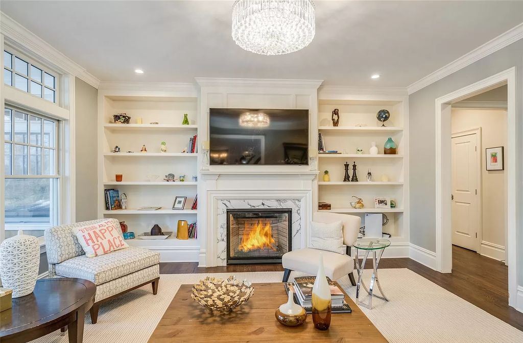 Luxury Hamptons Style Shingle Home in New York hits Market for $3,495,000