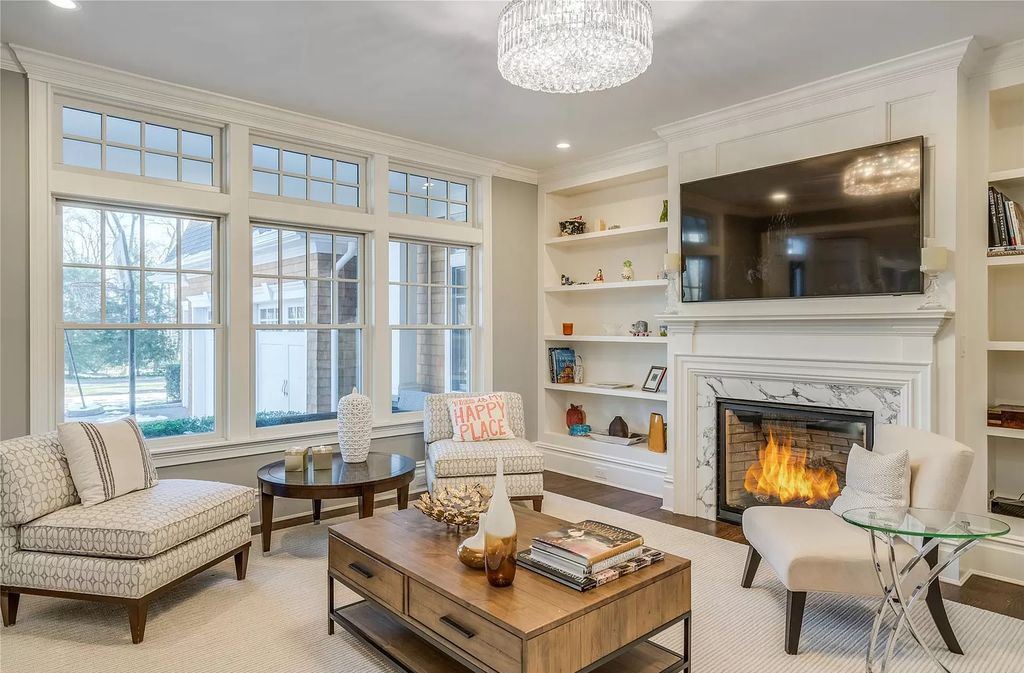 Luxury Hamptons Style Shingle Home in New York hits Market for $3,495,000