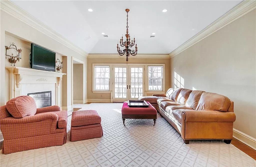 Class Home in New York as a picture of perfection hits Market for $4,495,000