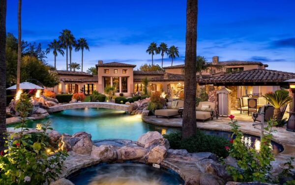 Impressive Resort Style Home in Paradise Valley sells for $6,125,000