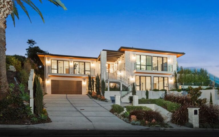 $6,998,000 Exceptional Home in Palos Verdes Estates with Exquisite Finishes Throughout