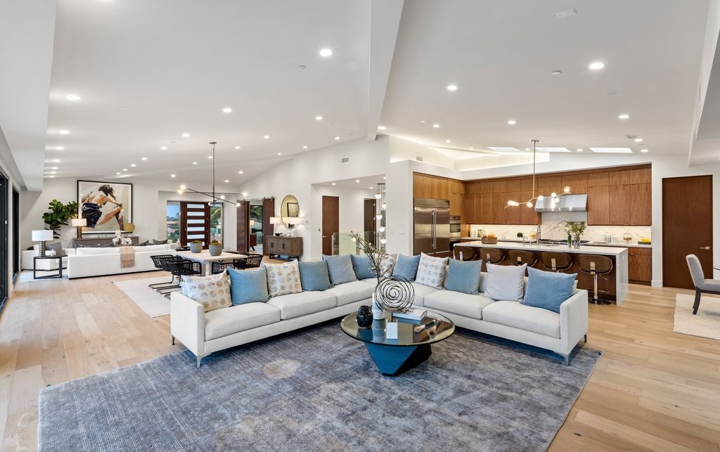The Home in Palos Verdes Estates with meticulously designed open floor plan offers seamless indoor outdoor living throughout now available for sale. This house located at 905 Via Del Monte, Palos Verdes Estates, California