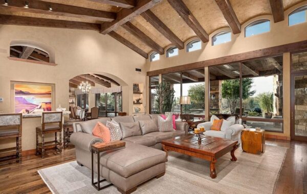 Luxurious Homes In Arizona Sells For $6,250,000 With Views Of Tortuga 