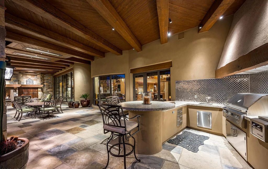 Luxurious homes in Arizona sells for $6,250,000 with views of Tortuga, Sombrero and Pinnacle Peak