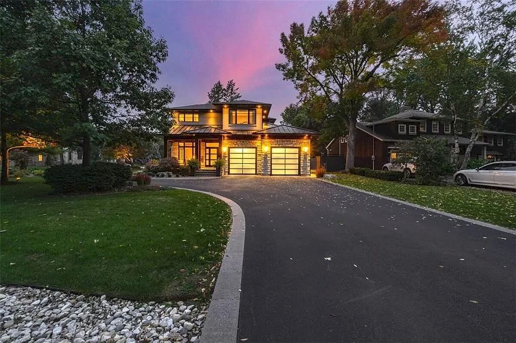 The Home in Oakville is a luxurious home now available for sale. This home located at 247 Woodland Dr, Oakville, ON L6J 4W6, Canada