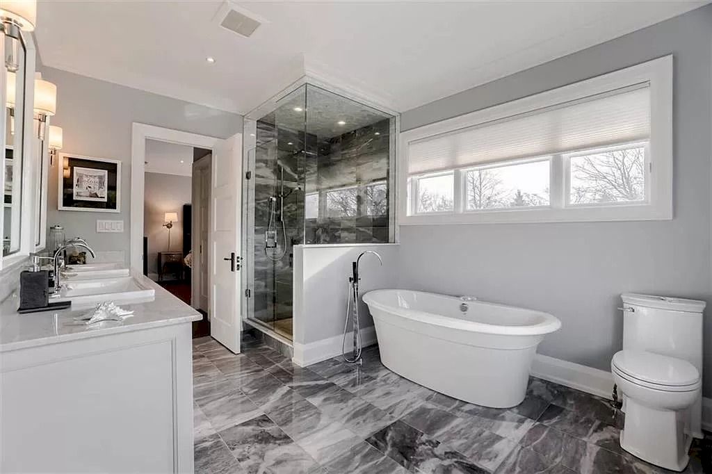 The Home in Oakville is a luxurious home now available for sale. This home located at 247 Woodland Dr, Oakville, ON L6J 4W6, Canada