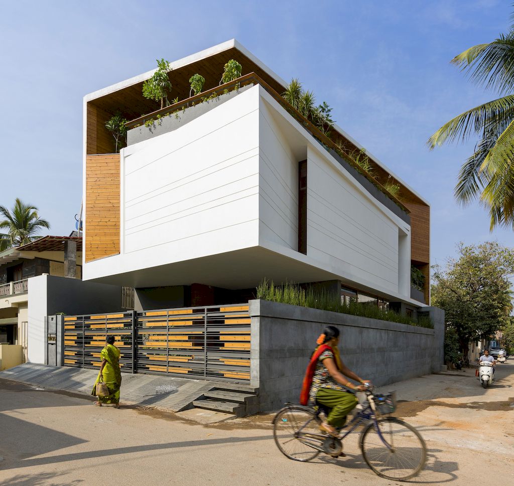 Beautiful House with futuristic white facade for unique exterior by Cadence