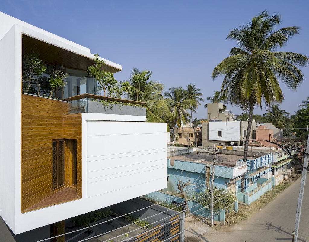 Beautiful House with futuristic white facade for unique exterior by Cadence