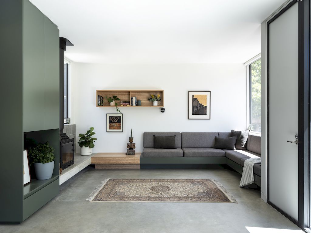 Blackheath courtyard house with prominent facade by Pearson Architecture