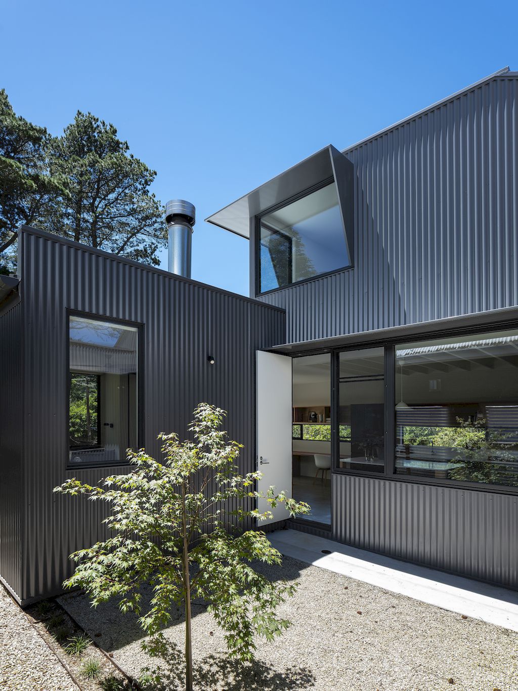 Blackheath courtyard house with prominent facade by Pearson Architecture