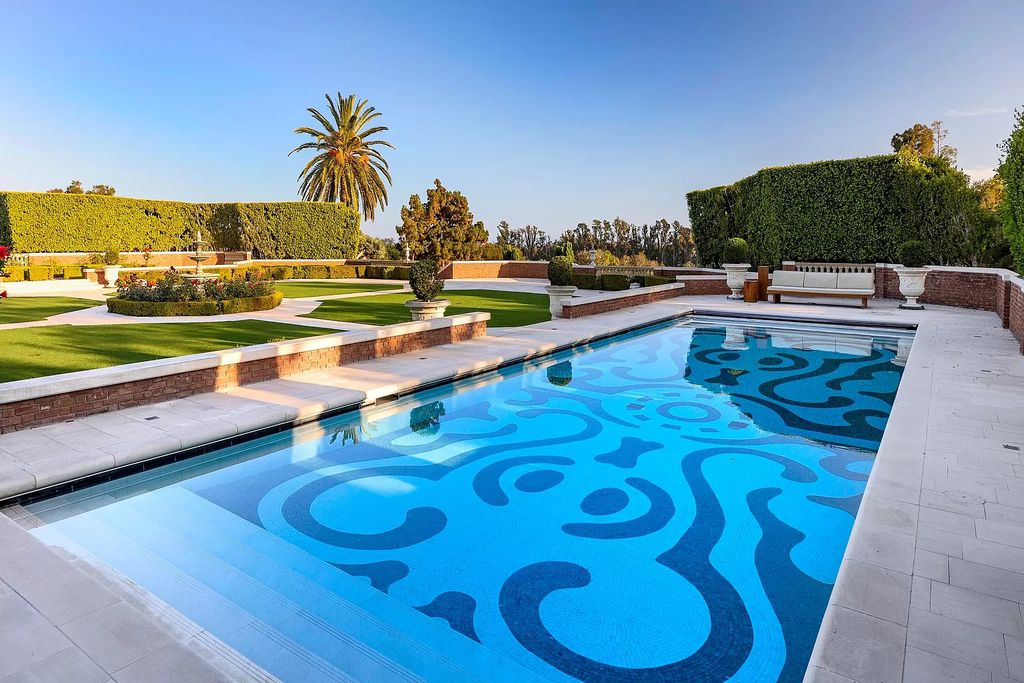 The Villa in Santa Barbara is an arguably the largest and most private estate in Birnam Wood now available for sale. This home located at 1917 Boundary Dr, Santa Barbara, California