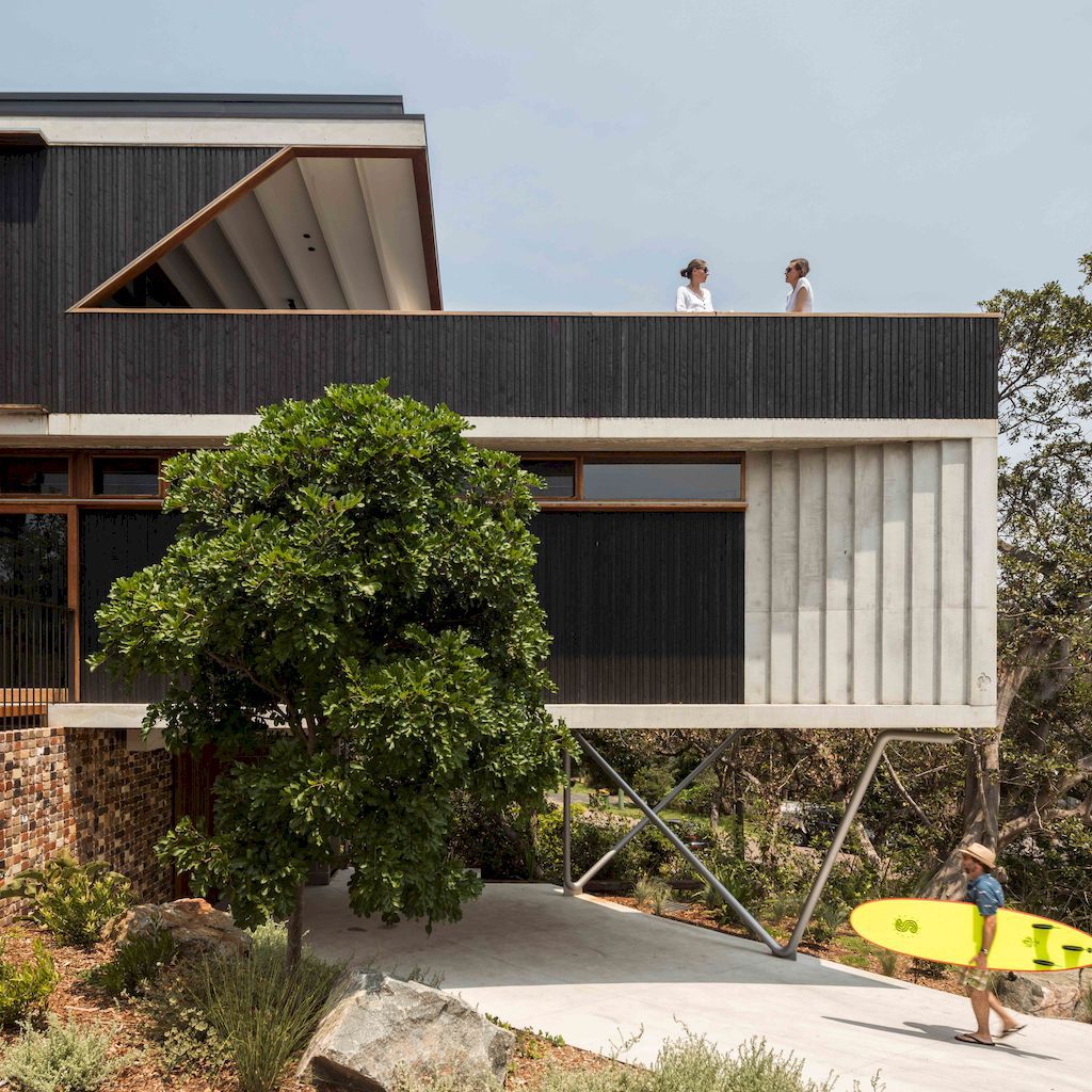 Breezeway House, an angular geometry sculpture by David Boyle Architect