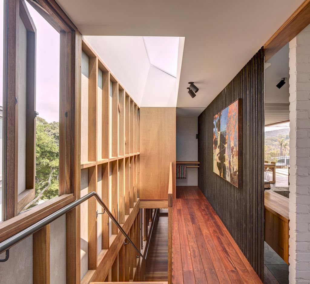 Breezeway House, an angular geometry sculpture by David Boyle Architect