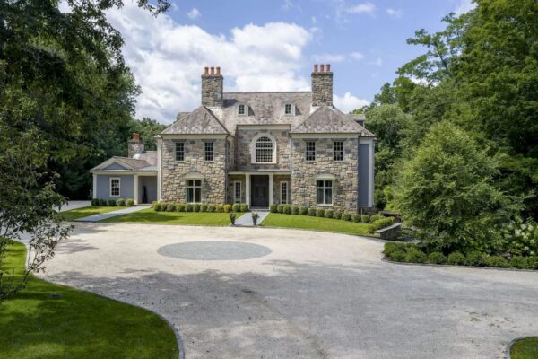 Distinguished Georgian Colonial Finished with Exquisite Craftsmanship in Connecticut Listed for $8,250,000