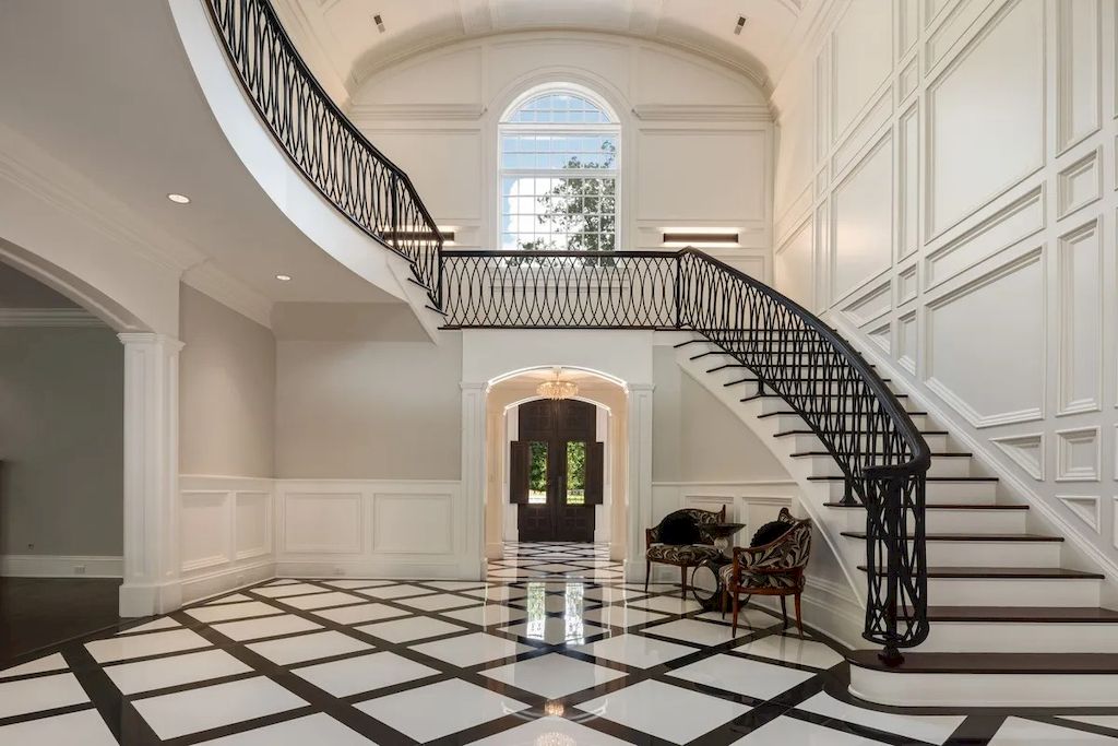 The Home in Connecticut is a luxurious home featuring classic architecture and elegant living spaces now available for sale. This home located at 28 Brynwood Ln, Greenwich, Connecticut; offering 07 bedrooms and 10 bathrooms with 16,800 square feet of living spaces.