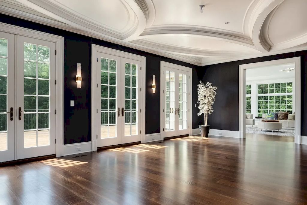 The Home in Connecticut is a luxurious home featuring classic architecture and elegant living spaces now available for sale. This home located at 28 Brynwood Ln, Greenwich, Connecticut; offering 07 bedrooms and 10 bathrooms with 16,800 square feet of living spaces.