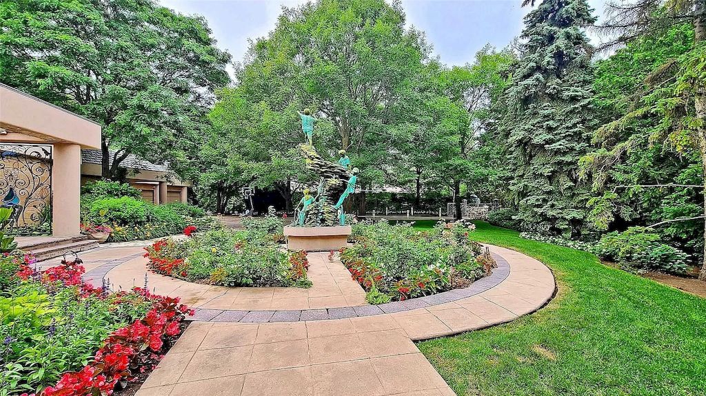 The Estate in Ontario features impeccable and luxurious details now available for sale. This home located at 12 Baytree Cres, Toronto, ON M2L 2G3, Canada