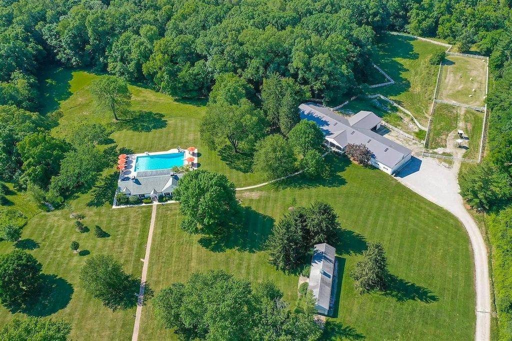 The Home in Ohio is a luxurious home meticulously maintained now available for sale. This home located at 9675 Cunningham Rd, Cincinnati, Ohio; offering 09 bedrooms and 12 bathrooms with 26,206 square feet of living spaces.