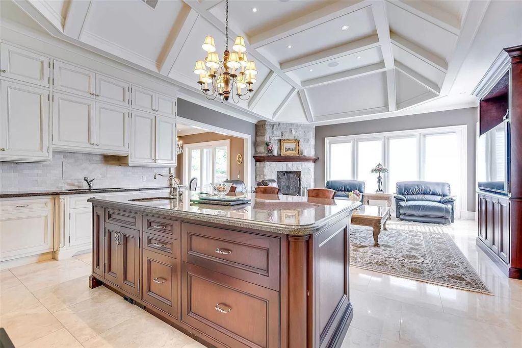 The Immaculate Stone Gated Residence in Ontario is built with finest quality materials & master craftsmanship now available for sale. This home located at 5 Awesome Again Ln, Aurora, ON L4G 7Y7, Canada