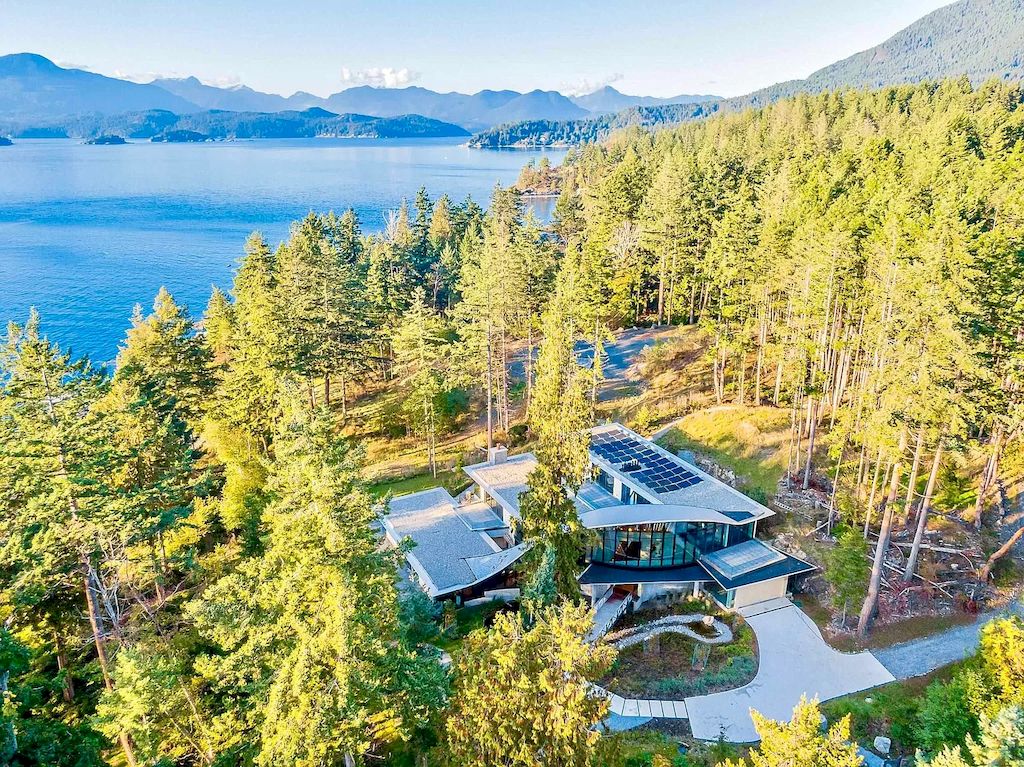 The House in Gulf Islands is renowned by architect, Paul Grant - dynamic interplay between indoors & outdoors now available for sale