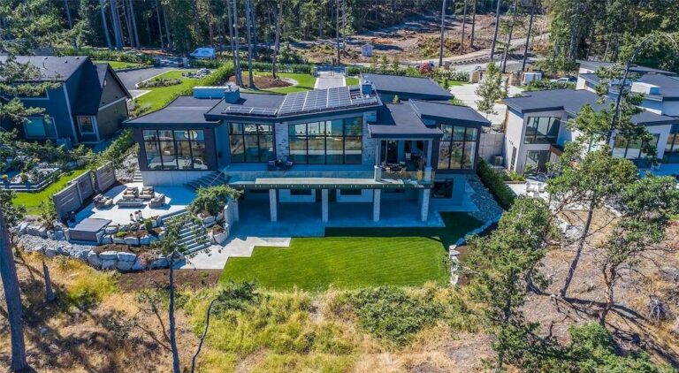 Live Your Ultimate Dream in C$5,495,000 Oceanfront Home on Vancouver Island