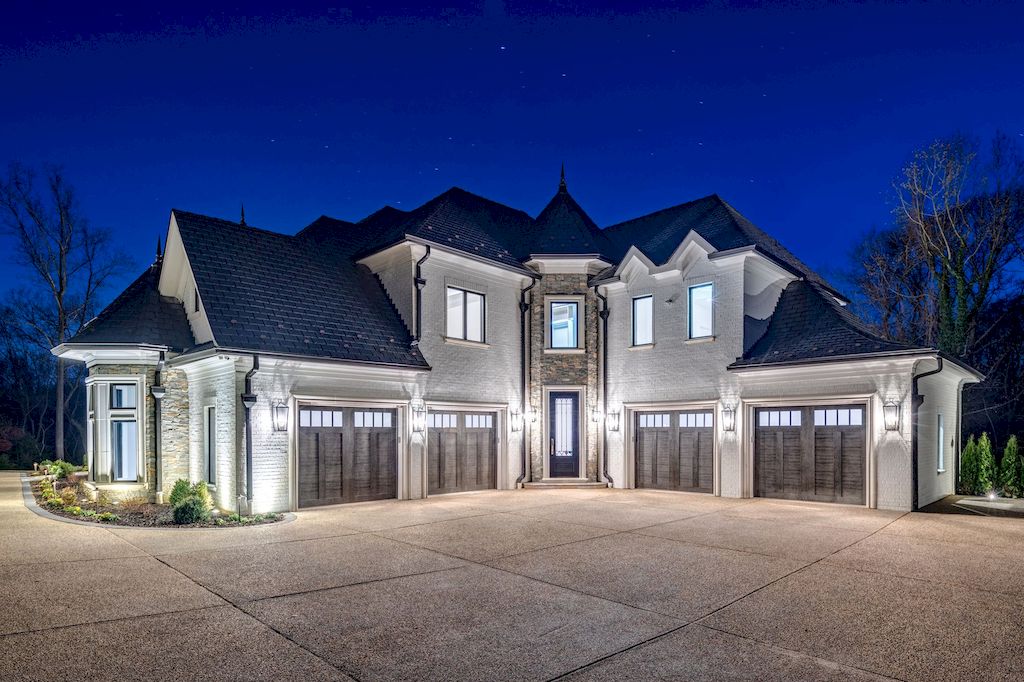 The Home in Virginia is a luxurious home incorporating smart home technologies and amenities now available for sale. This home located at 1332 McCay Ln, McLean, Virginia; offering 06 bedrooms and 10 bathrooms with 13,722 square feet of living spaces.