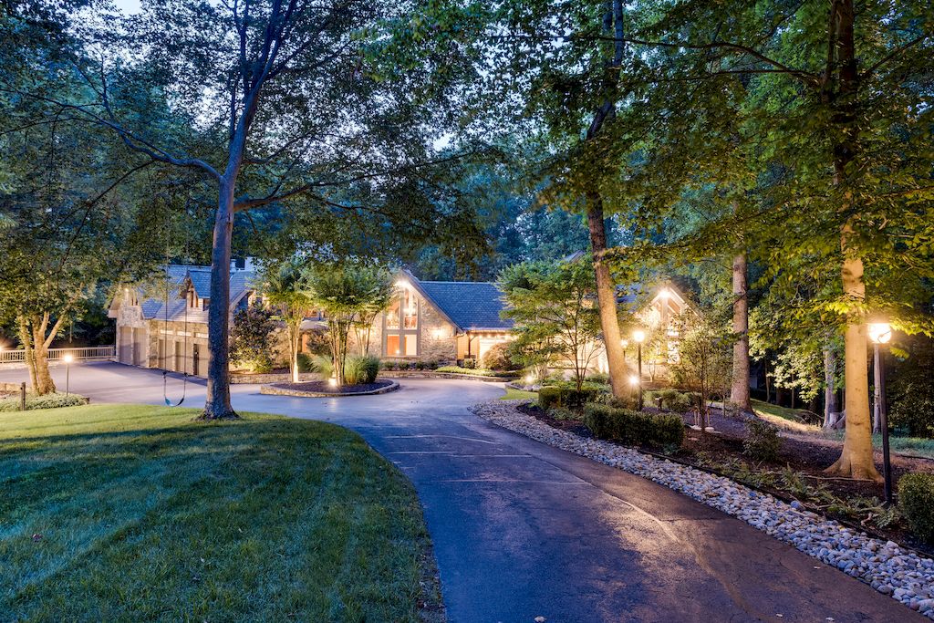 New-Year-New-Beginning-with-this-5160000-Enchanting-Home-in-Virginia-2