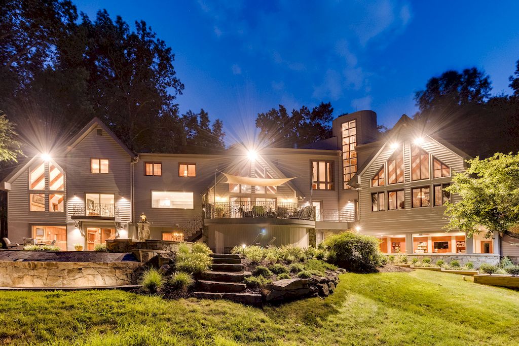 New-Year-New-Beginning-with-this-5160000-Enchanting-Home-in-Virginia-7