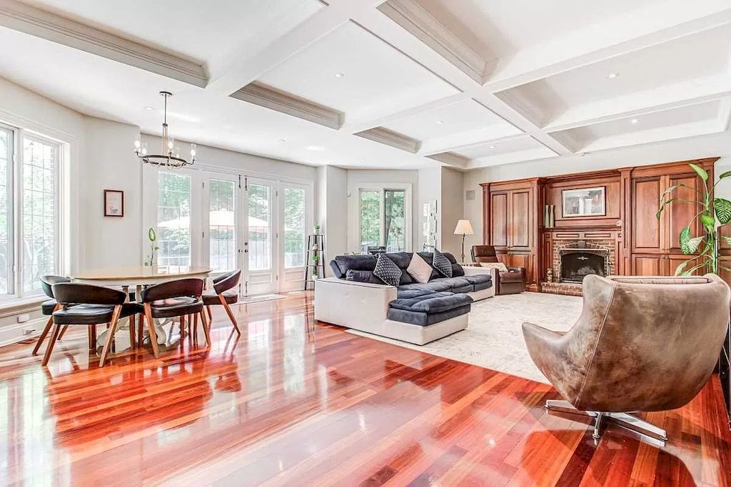 The House in Ontario provides the opulence and space for grand-scale entertaining now available for sale. This home located at 3 Knightswood Rd, Toronto, ON M4N 2G9, Canada