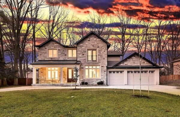 Stunning Brand New Home in Oakville with Luxury Living Space on the Market for C$5,350,000